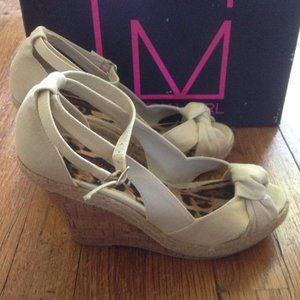 Material Girl Linen Platform Wedges Sandals 6.5M
